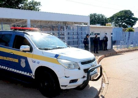 Afastado guarda civil que atirou no peito de jovem com transtorno mental