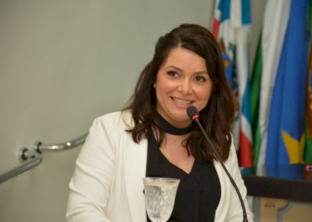 Toma posse Paula Ribeiro dos Santos, nova delegada-regional de Fátima do Sul