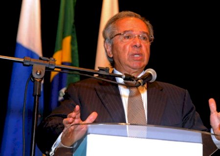 Ministro diz que BNDES ainda deve bilhões ao governo