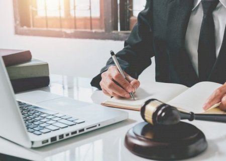 Faculdade oferece graduação em Direito EAD