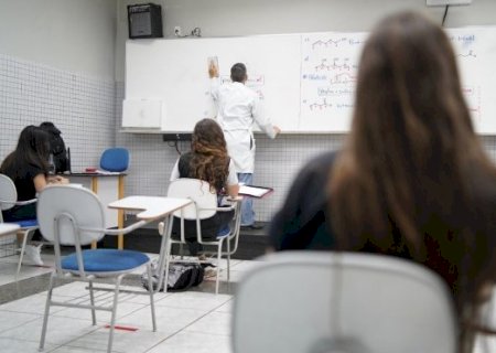 Alunos que concluíram cursos irregulares de pós-graduação devem ser indenizados