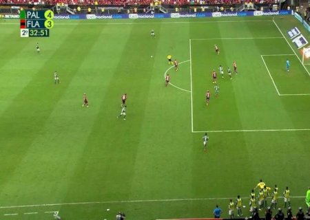 Central do Apito considera que quarto gol do Palmeiras contra o Flamengo foi irregular