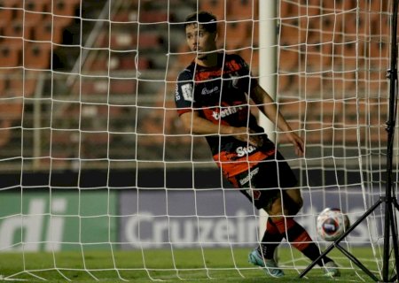 Eleito melhor em campo, jogador do Ituano dedica vitória a goleiro que morreu: "Trocaria esse troféu para ter o Jian no vestiário"