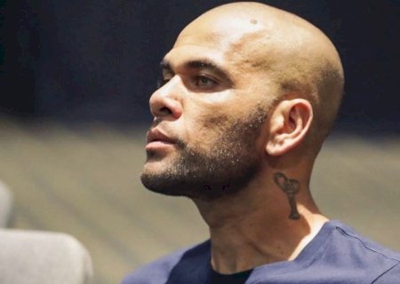 Daniel Alves: DNA encontrados na vítima são dele, diz jornal