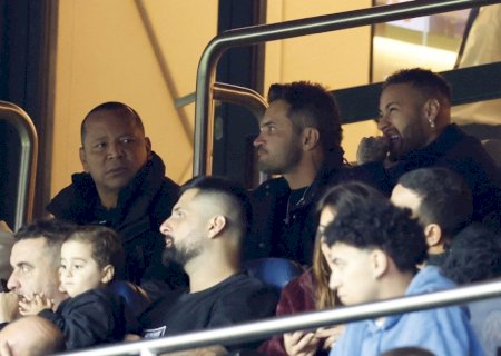 Foto pesada! Falcão e Messi posam com Neymar no aniversário do craque do PSG