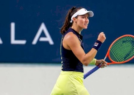 Brasileira Luisa Stefani é campeã das duplas femininas no WTA 500 de Abu Dhabi