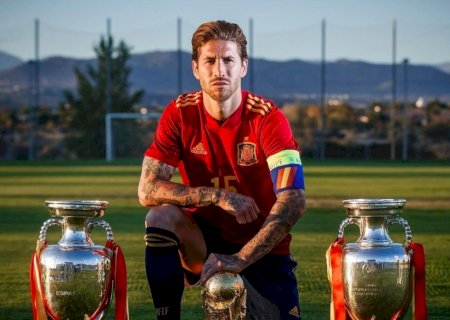 Sergio Ramos anuncia aposentadoria da Espanha e critica técnico