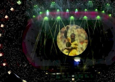 Mundial de Clubes: Pelé recebe homenagem em cerimônia de abertura