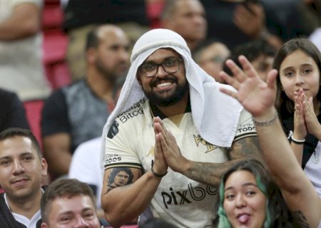 Vasco provoca o Flamengo com postagem em árabe após vitória