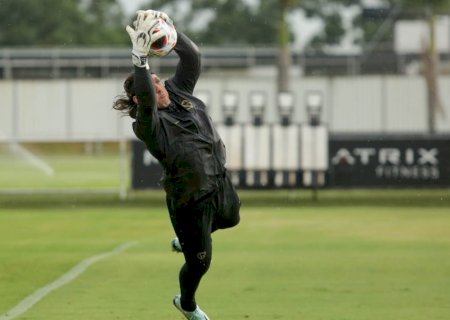 Escalação do Corinthians: Renato Augusto segue tratamento, e elenco treina pênaltis antes de decisão