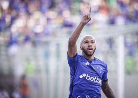 Cruzeiro derrota Santos e emenda três vitórias seguidas no Brasileirão