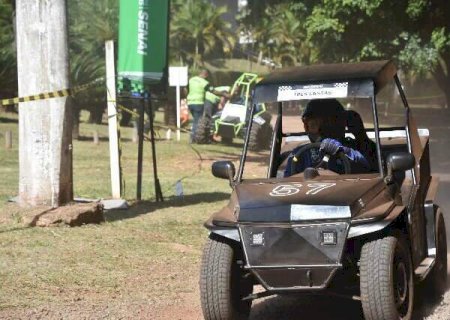 Três Lagoas vence 1ª edição da Fórmula S com buggys elétricos feitos por alunos