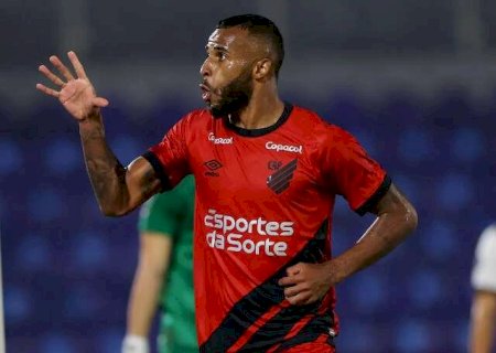 De virada, Athletico vence time paraguaio e lidera na Libertadores