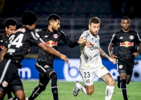 Bragantino domina partida, vence por 2 a 0 e Santos se livra de goleada