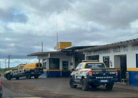 Operação prende sete policiais acusados de facilitar passagem de contrabando