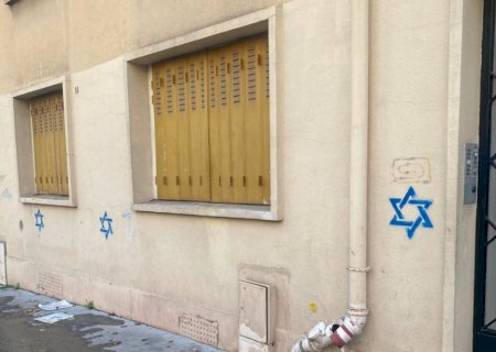 Casas em Paris são marcadas com a Estrela de Davi para facilitar ataques