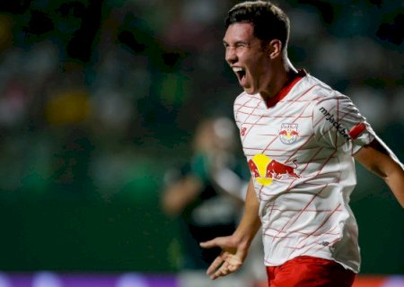 Bragantino vence Goiás e assume o 3º lugar no Brasileirão