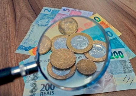 Dinheiro em papel pode acabar? Circulação cai pela 2ª vez