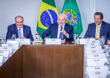 Governo tem déficit de R$ 230,5 bi em 2023, pior resultado desde o primeiro ano da pandemia