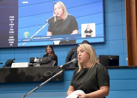 Deputada Lia Nogueira denuncia material 'nojento' enviado pelo Ministério da Educação