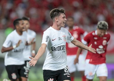 Copa do Brasil: Corinthians vence de virada e Flamengo marca no fim
