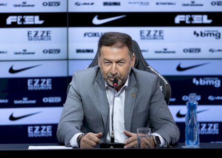 Conselheiros do Corinthians entram com pedido de impeachment contra presidente Augusto Melo