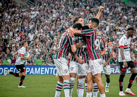 São Paulo perde para Fluminense e desperdiça chance de encostar no G-4