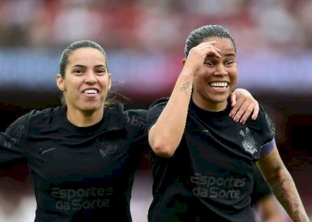 Corinthians derrota São Paulo e abre vantagem na final do Brasileiro Feminino