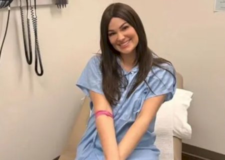 “Jesus me mantém”, diz ex-modelo de Victoria’s Secret após cura do câncer