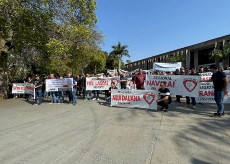 Policiais civis afirmam que paralisação continua mesmo após notificação judicial