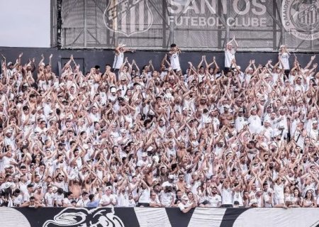 No jogo de comemoração do título da Série B, Santos perde para o CRB