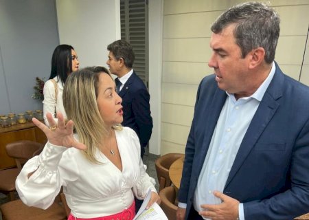 Riedel confirma a Lia Nogueira ativação do Hospital Regional em 2025