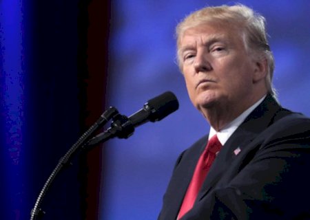 Se Brics criar moeda própria, será taxado em 100%, diz Trump