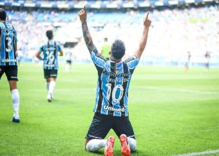 Em casa, Grêmio afasta fantasma do rebaixamento ao vencer o São Paulo