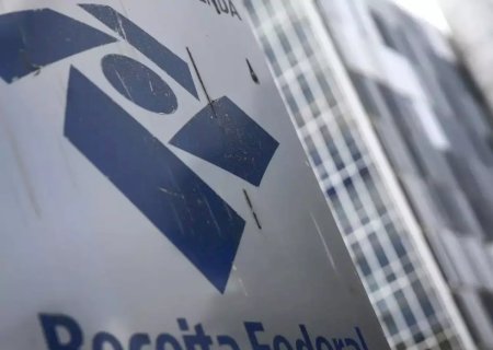 Receita alerta para golpes com taxa falsa sobre Pix