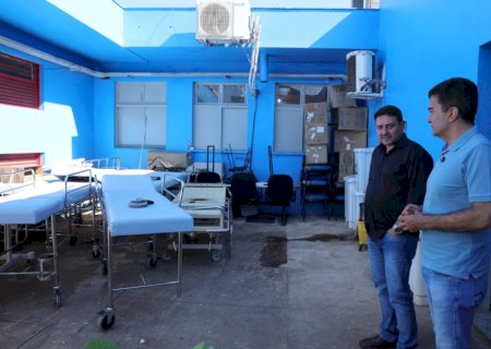 Prefeito vistoria Hospital da Vida e promete soluções
