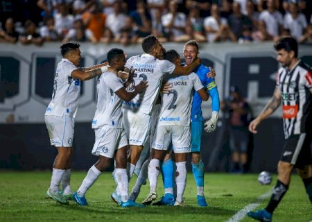Em jogo de 6 gols, Gr&ecirc;mio elimina Athletic pela Copa do Brasil