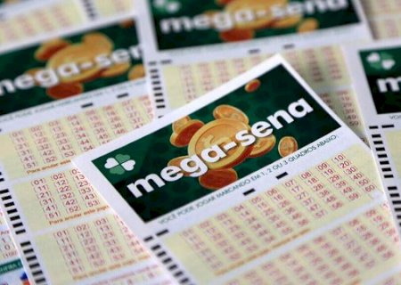 Mega-Sena pode pagar at&eacute; R$ 7 milh&otilde;es em sorteio neste s&aacute;bado