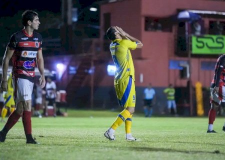 &Aacute;guia Negra derrota Dourados e fica a um passo da semifinal estadual