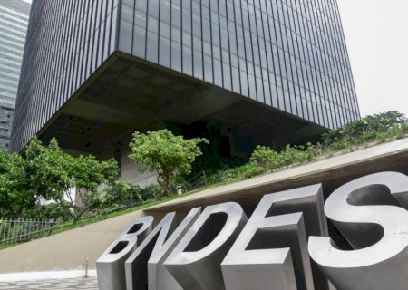 Presidente do BNDES propõe taxar bets para aumentar arrecadação