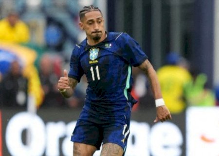 Raphinha e Wesley são cortados da Seleção Brasileira por lesão