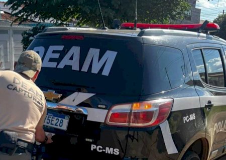 Polícia prende homem que socou e enforcou mulher em MS