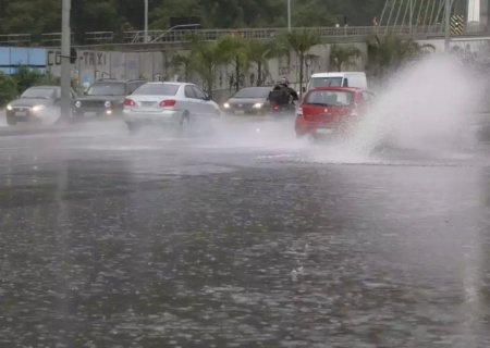 Inmet emite alerta de tempestades na maioria do Brasil até terça-feira