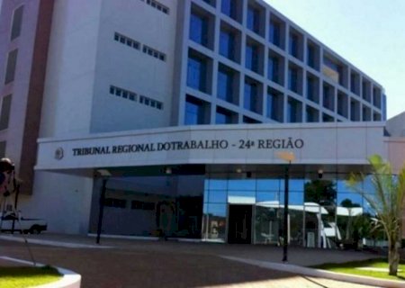 Trabalhador que assumiu função indevida para não paralisar produção será indenizado