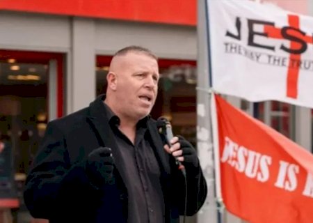 Autoridades proíbem pastor e igreja de pregarem nas ruas
