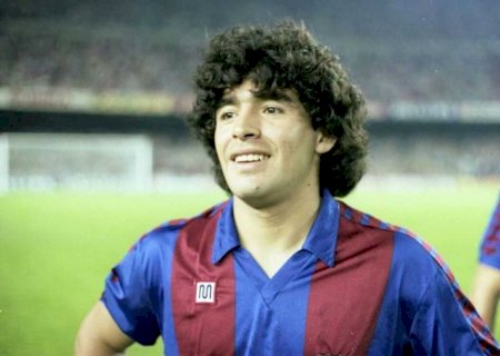 Filha de Maradona chora em julgamento e dispara contra médicos: 'Fomos manipuladas'