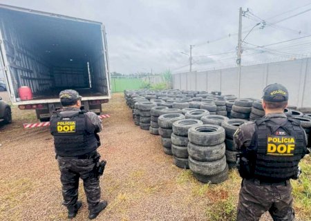 DOF apreende caminhão 'recheado' de pneus na MS-156
