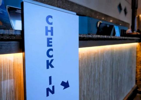 Hospedagens têm até esta segunda para adotar check-in digital