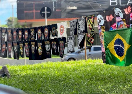Camiseta vira prejuízo: fã perde R$ 34 mil ao comprar com ambulante em show do Guns