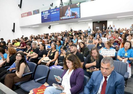 Mesmo após fim de prazo, categorias pressionam por reajuste